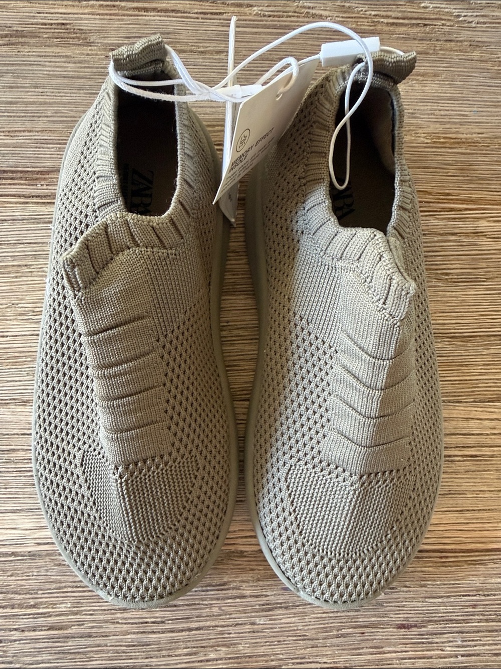 Zara Kids Slip-On Knit Sneakers in Green